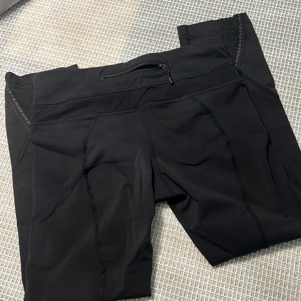 Lululemon cropped leggings, black size 4